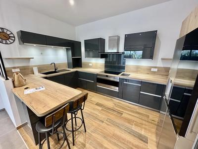 Appartement - 80 m² - 3 pièces