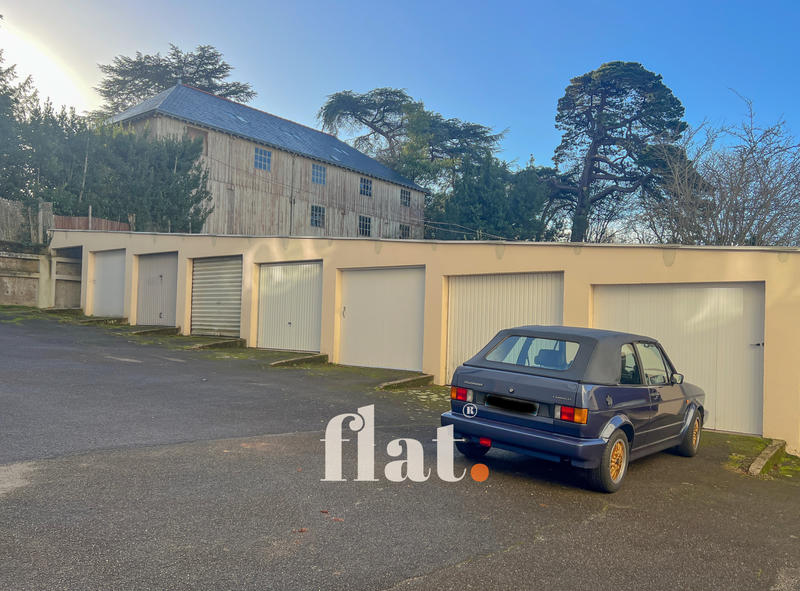 Parking / Garage - 14 m²