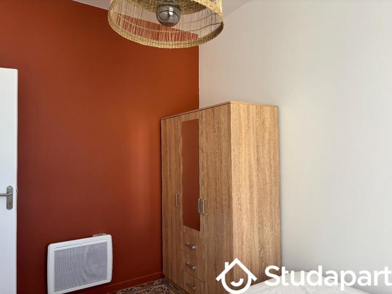 Chambre - 10 m² - 1 pièce