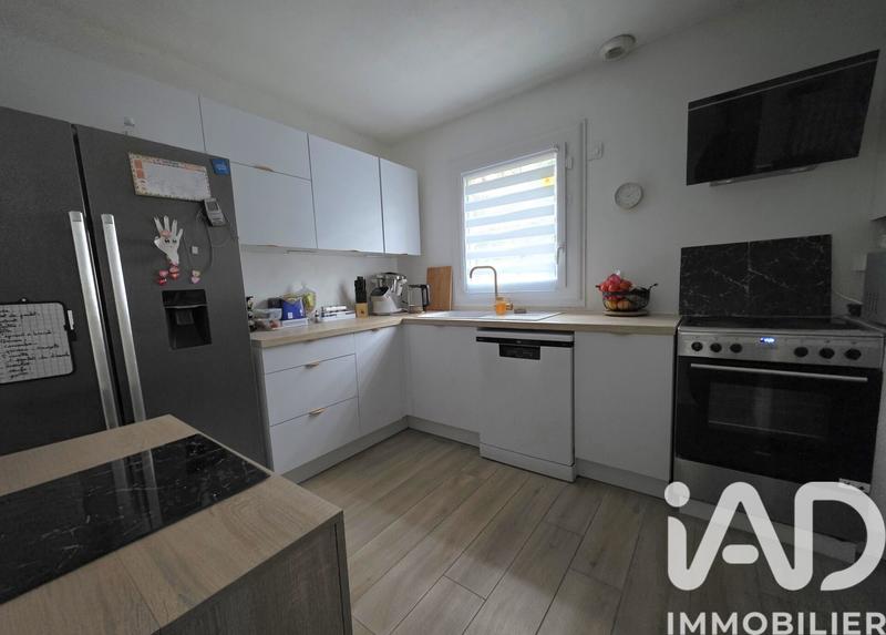 Maison - 90 m² - 5 pièces