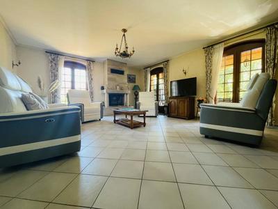 Maison - 142 m² - 6 pièces