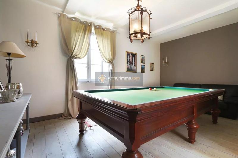 Maison - 600 m² - 15 pièces