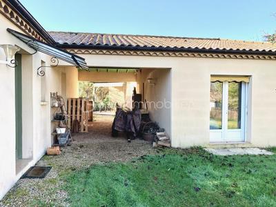 Propriété - 230 m² - 10 pièces