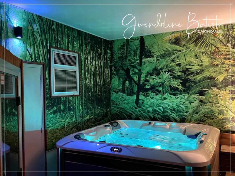 Maison - 300 m² - 6 pièces