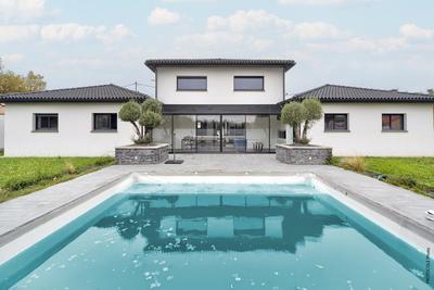 Villa - 254 m² - 6 pièces