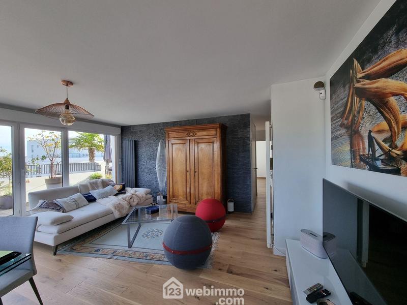 Appartement - 93 m² - 4 pièces