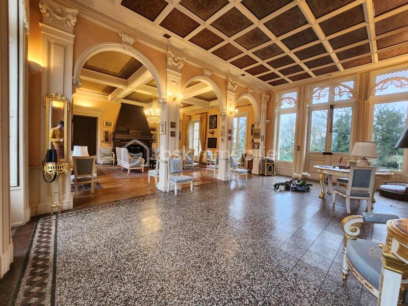 Château - 632 m² - 15 pièces