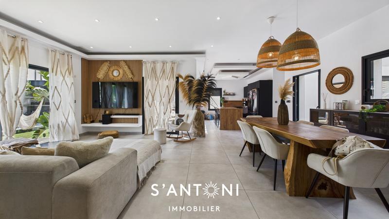 Maison - 125 m² - 4 pièces