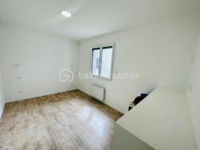 Maison de ville - 90 m² - 4 pièces