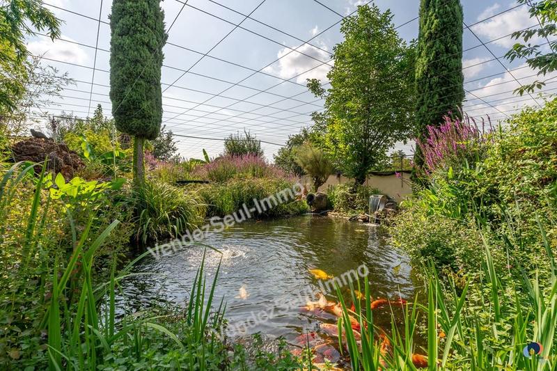 Maison traditionnelle - 246 m² - 4 pièces