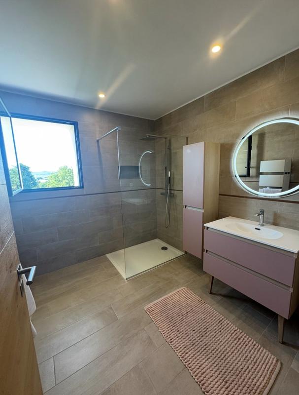 Maison - 200 m² - 4 pièces