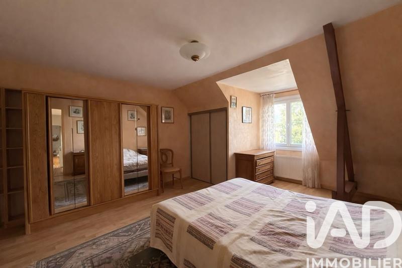 Maison - 181 m² - 7 pièces