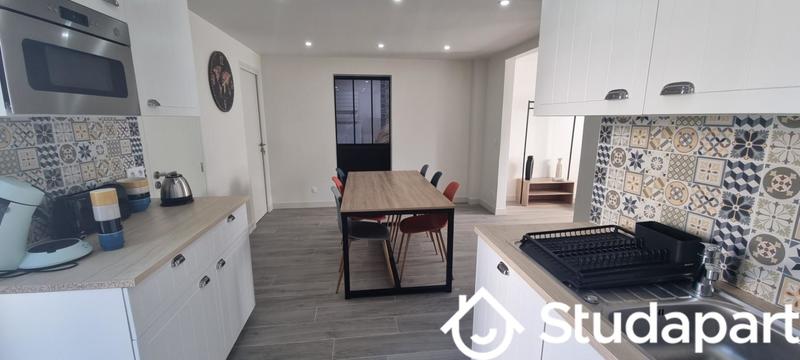 Chambre - 13 m² - 1 pièce