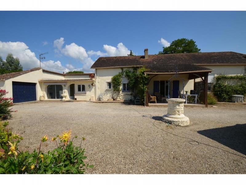 Maison - 252 m² - 14 pièces