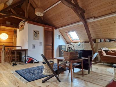 Maison - 246 m² - 10 pièces