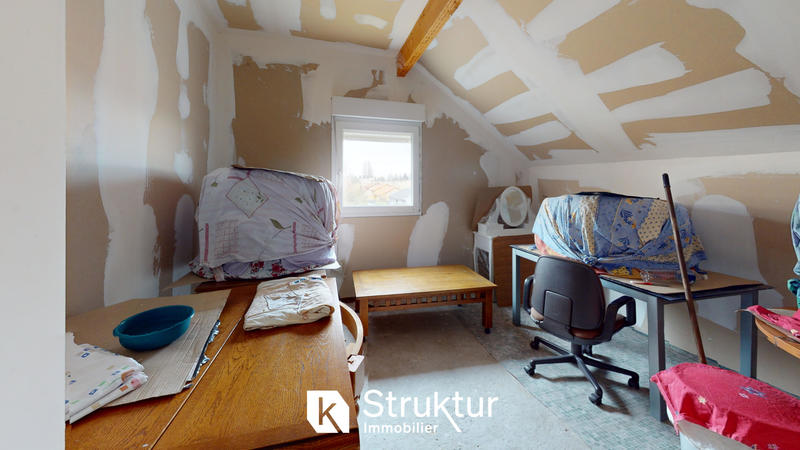 Maison - 310 m² - 12 pièces