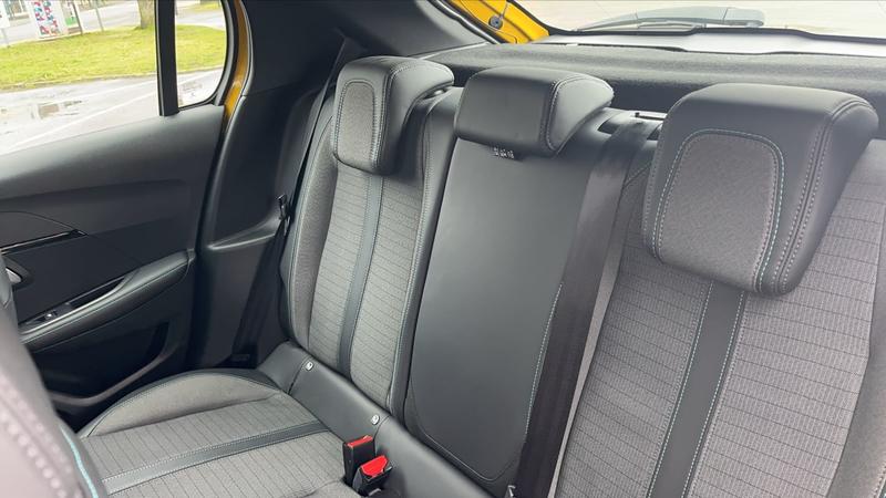 Peugeot 208 II 1.2 Puretech 100 Allure - Entretien constructeur