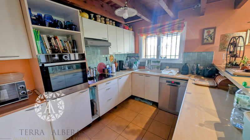 Mas - 239 m² - 6 pièces