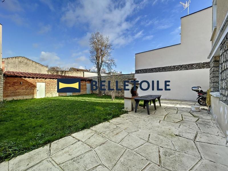 Maison - 92 m² - 5 pièces