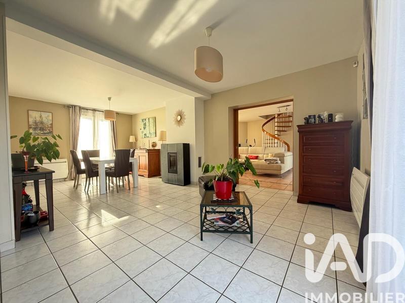 Maison - 163 m² - 7 pièces