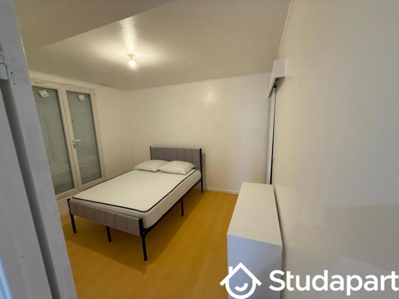 Chambre - 9 m² - 1 pièce