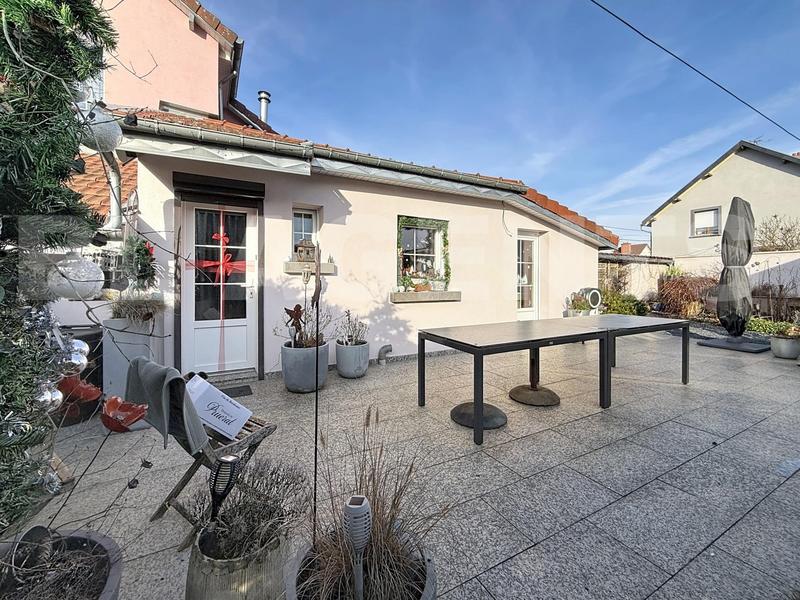 Maison - 85 m² - 5 pièces
