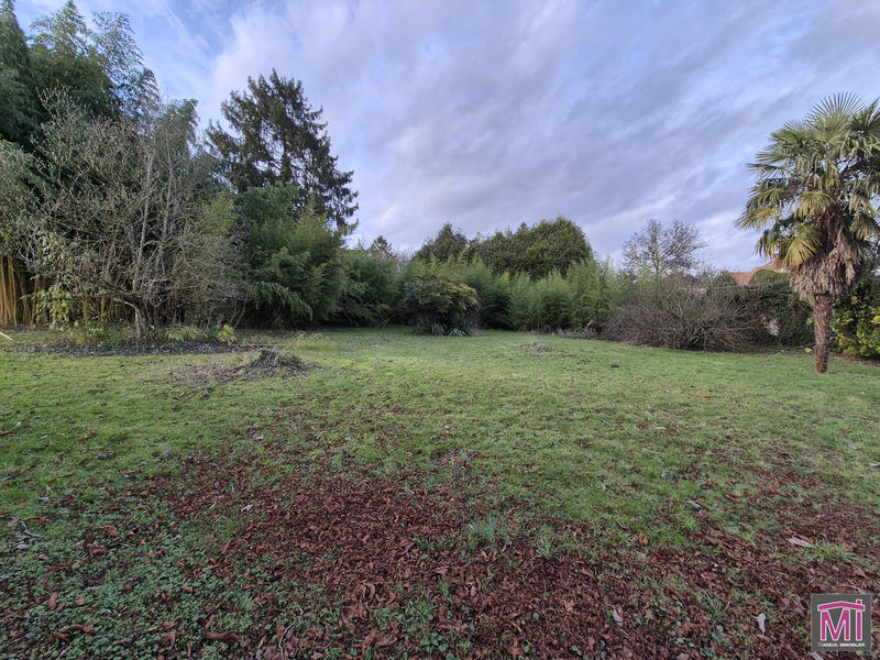 Maison - 264 m² - 12 pièces