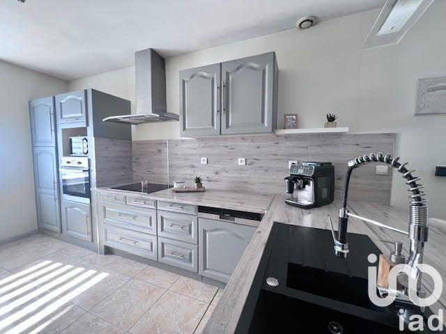 Maison - 254 m² - 7 pièces