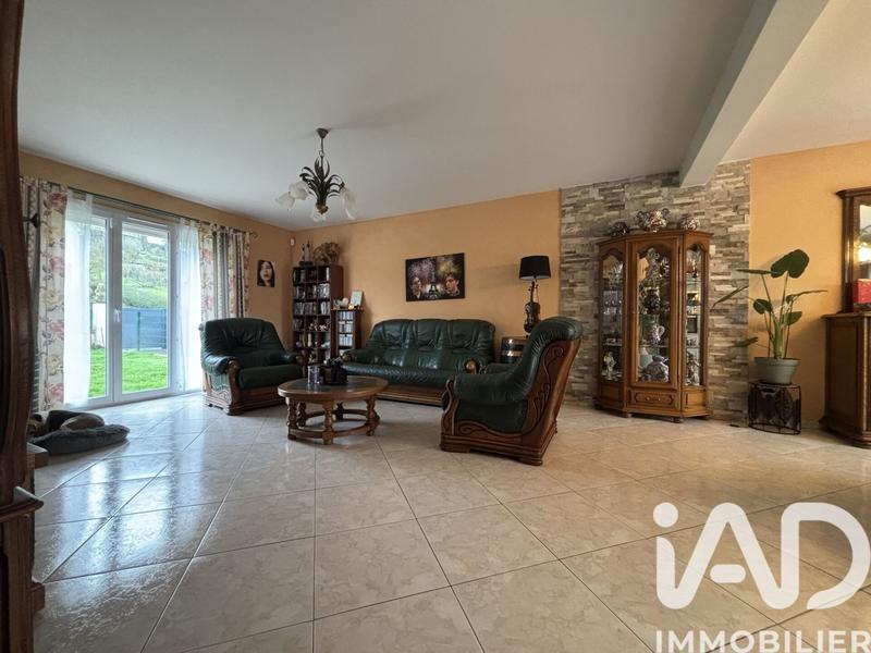 Maison - 180 m² - 8 pièces