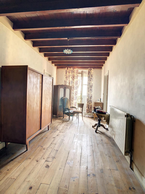 Maison de maîtres - 310 m² - 11 pièces