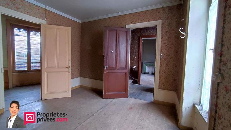 Immeuble - 251 m² - 15 pièces