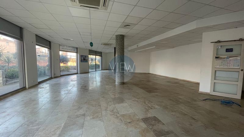 Local commercial - 137 m²