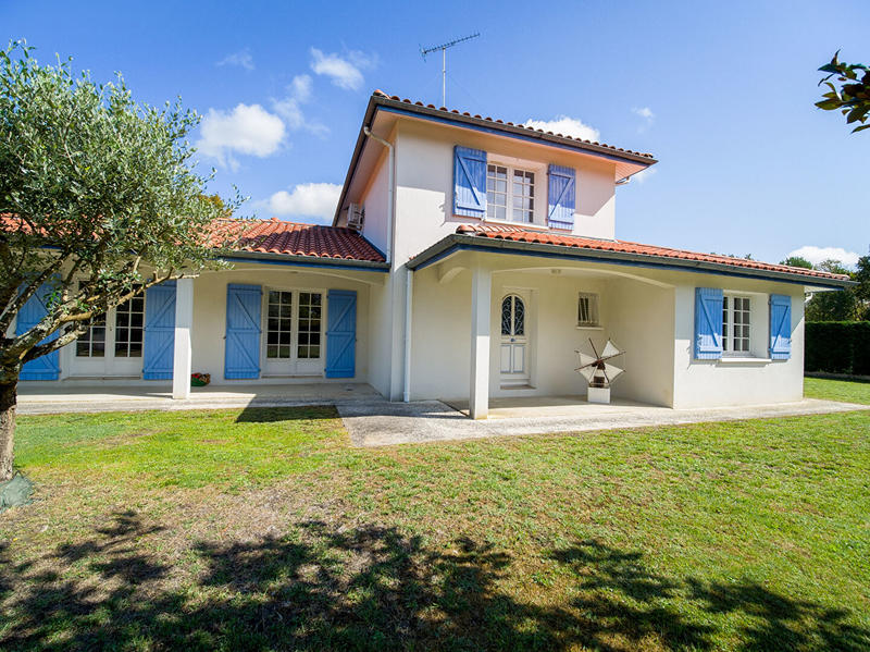 Maison - 138 m² - 5 pièces