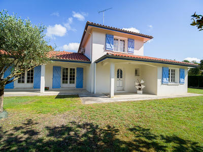 Maison - 138 m² - 5 pièces