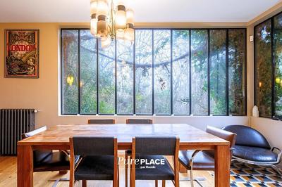 Maison - 350 m² - 10 pièces