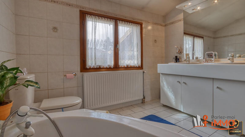 Maison - 160 m² - 5 pièces