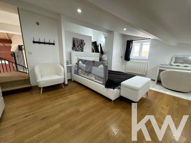 Maison - 111 m² - 5 pièces