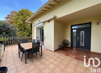 Maison - 200 m² - 8 pièces