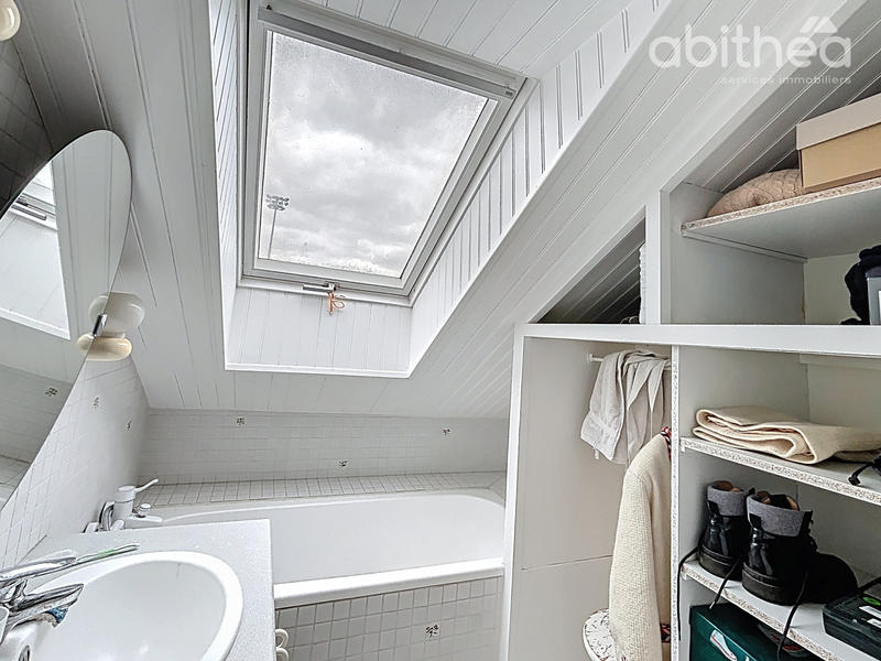 Maison - 128 m² - 9 pièces