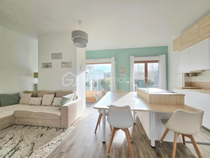 Appartement - 65 m² - 3 pièces