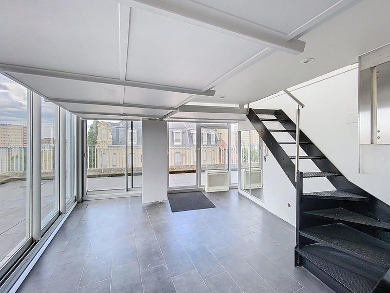 Loft - 97 m² - 6 pièces