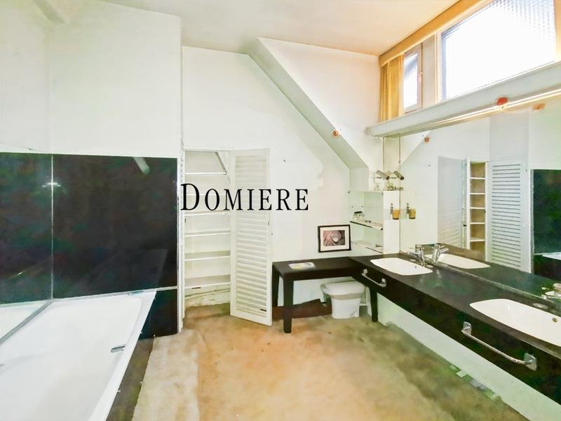 Duplex - 244 m² - 9 pièces