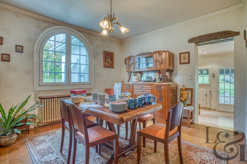 Maison - 143 m² - 7 pièces