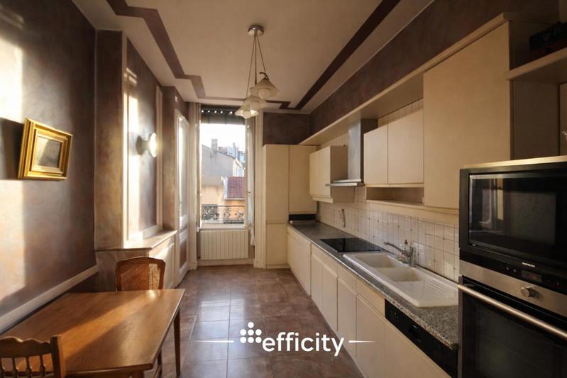 Appartement - 122 m² - 5 pièces