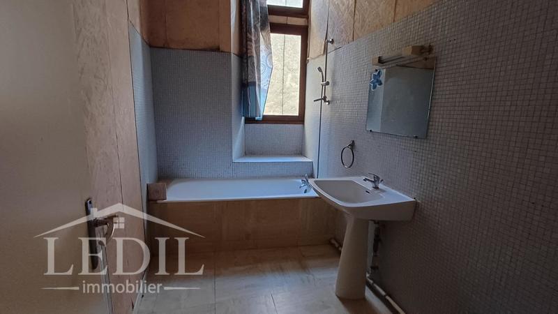 Propriété - 193 m² - 4 pièces