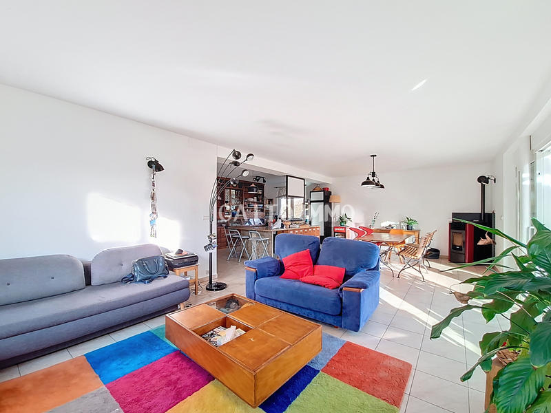 Maison - 200 m² - 6 pièces