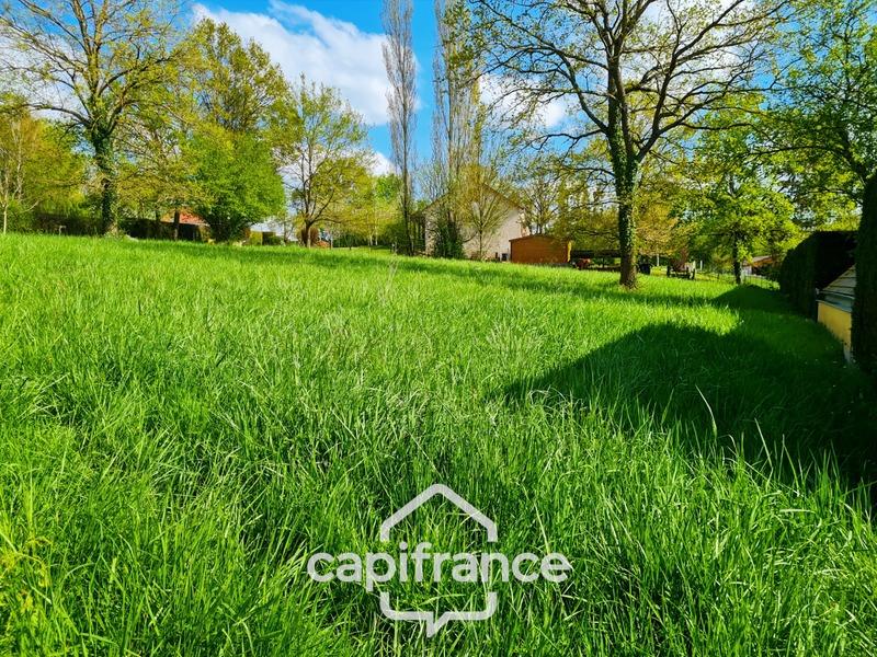 Terrain constructible - 2 530 m²