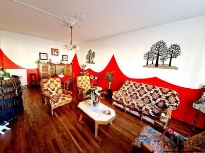 Maison - 260 m² - 6 pièces