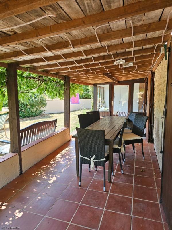 Maison en pierre - 140 m² - 9 pièces