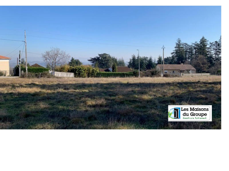 Terrain constructible - 1 020 m²